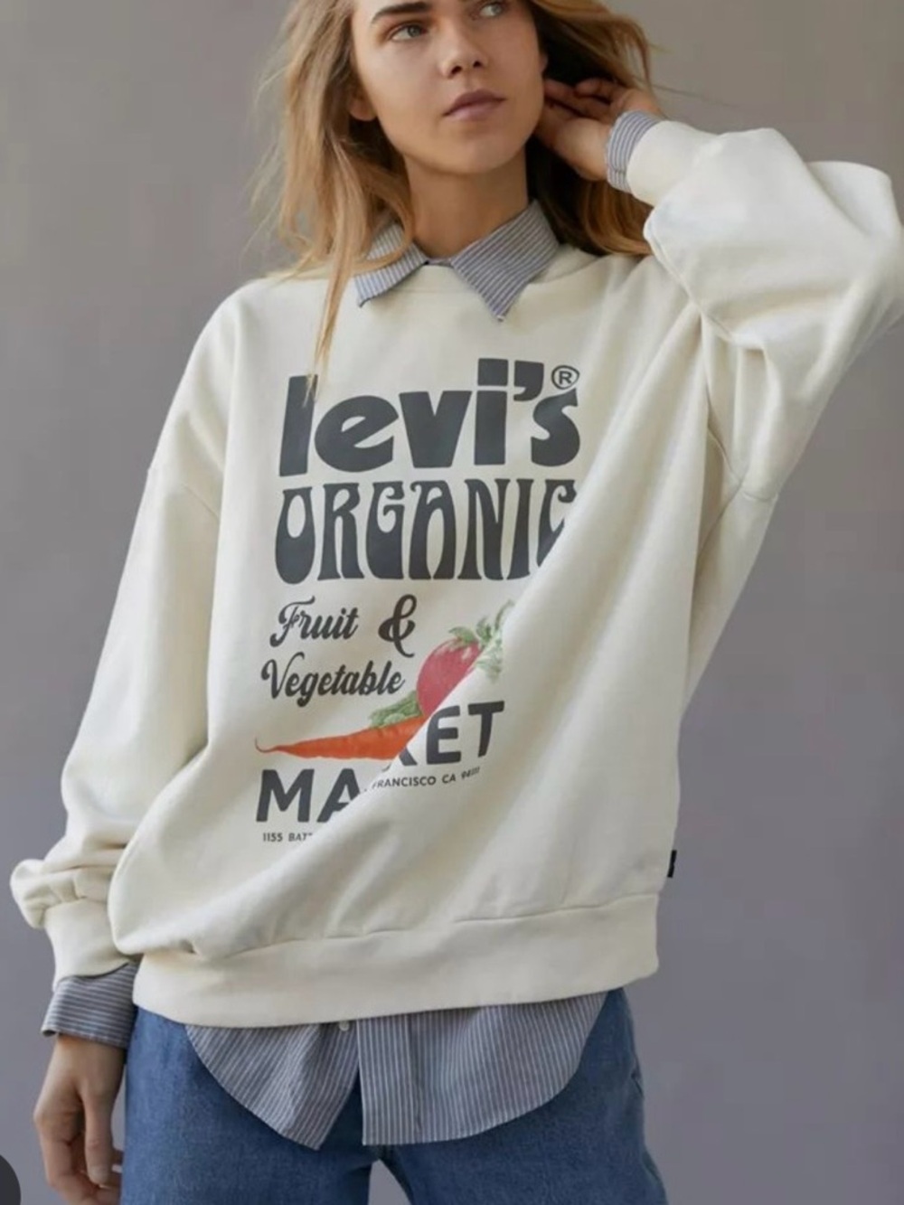 Levi's Cream Graphic Crewneck Sweatshirt Organic Fruit & Veg Market